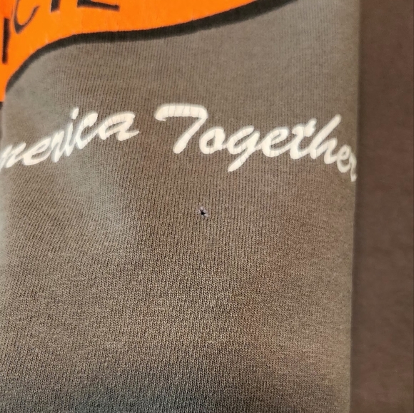 Duct Tape T-shirt - Picture 3 of 4